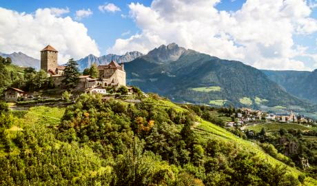 Urlaub Italien Reisen - Südtirol mit Amigos Konzert und zünftigem Törggelenabend